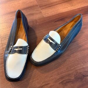 Vintage Black and White Loafers for women